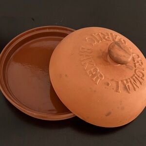 Vintage 1993 Boston Warehouse Terra Cotta Ceramic Original Garlic Baker
